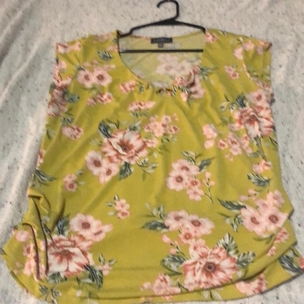 Green floral blouse women’s size medium